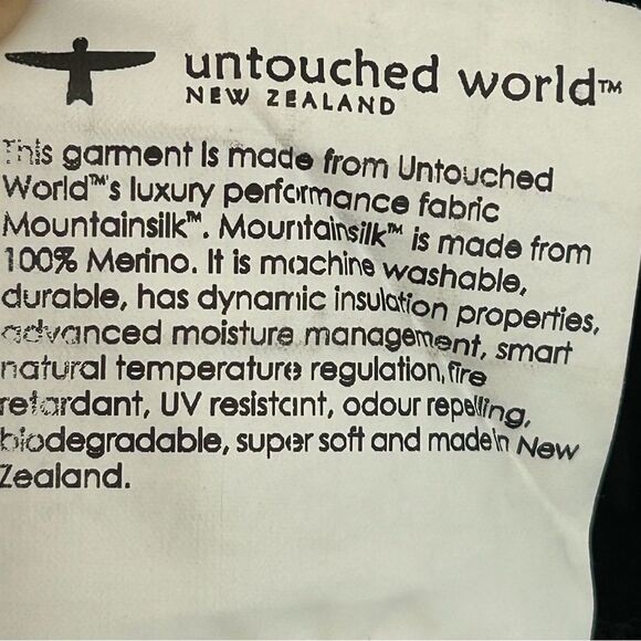 Untouched World Long Hooded Pullover in black - Picture 8 of 13